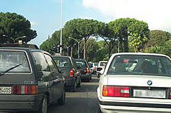 Traffico sul Lungotevere